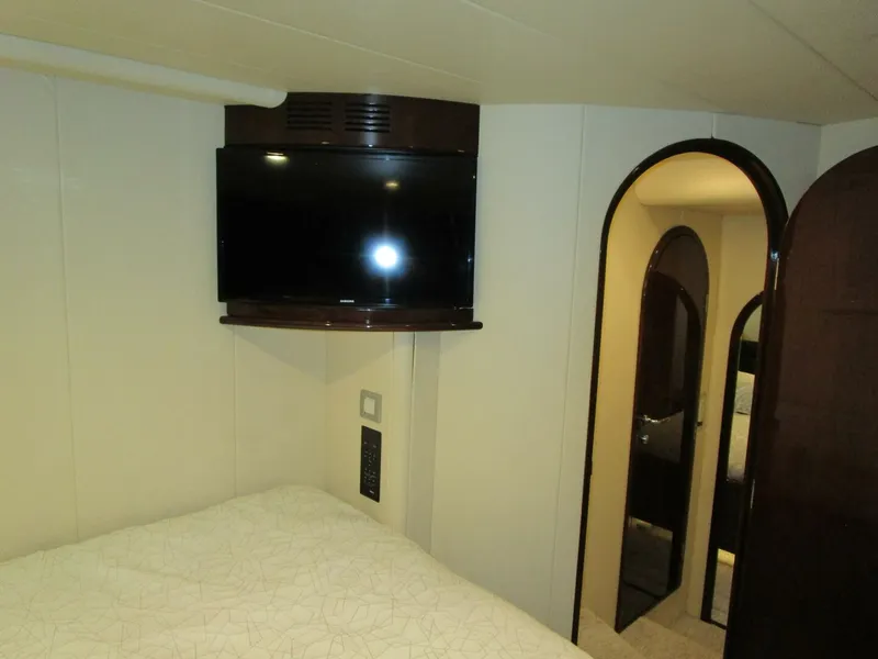 Slide: The Image of Mid Guest Cabin Looking Aft - 5909845