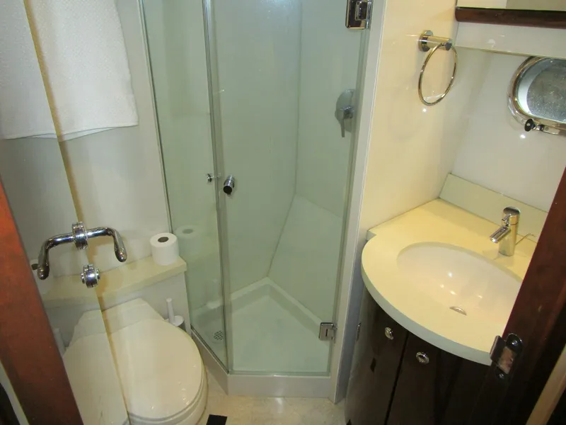 Slide: The Image of Mid Guest Cabin Head - 5909846