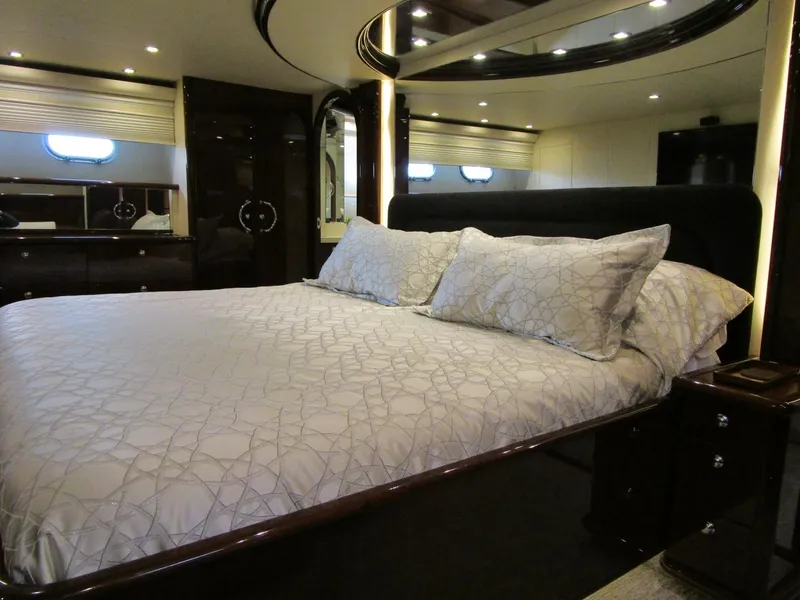 Slide: The Image of Master Looking To Stbd - 5909849