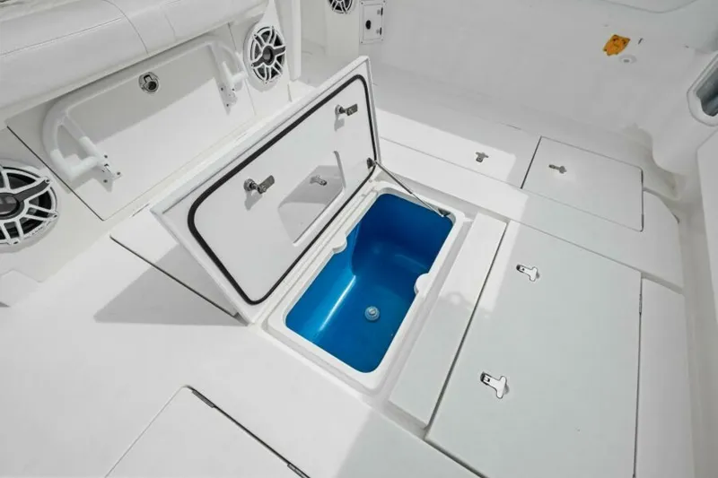 Slide: The Image of 2020 Intrepid 400 CC - Cockpit Storage - 5867405