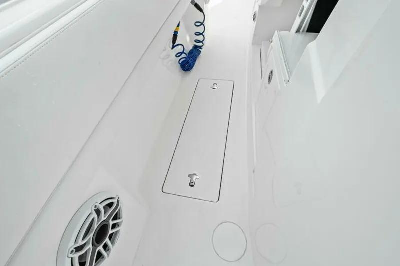 Slide: The Image of 2020 Intrepid 400 CC - JL Audio Speaker - 5867413