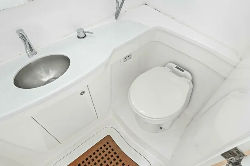 Slide: The Image of 2020 Intrepid 400 CC - Head - 5867418