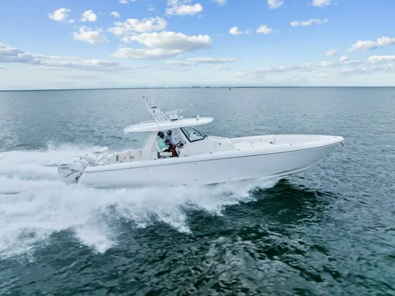 Slide: The Image of 2020 Intrepid 400 CC - Profile - 5867425