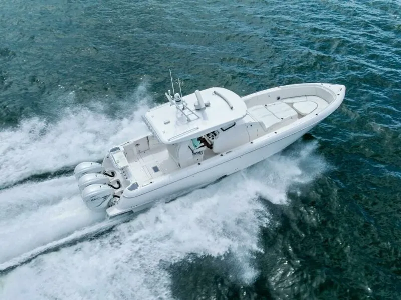 Slide: The Image of 2020 Intrepid 400 CC - Profile - 5867429