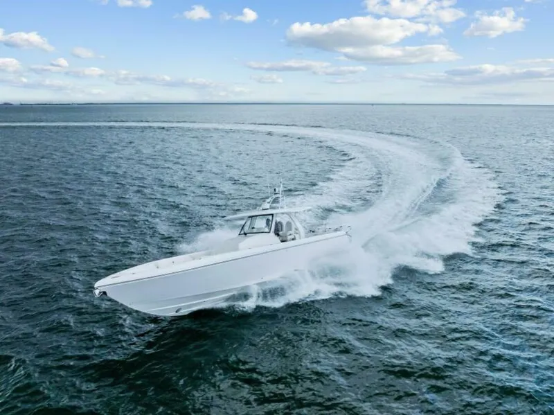 Slide: The Image of 2020 Intrepid 400 CC - Profile - 5867431