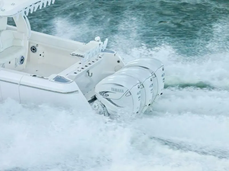 Slide: The Image of 2020 Intrepid 400 CC - Profile - 5867434