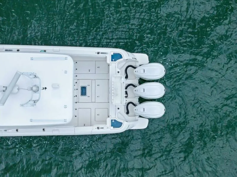 Slide: The Image of 2020 Intrepid 400 CC - Profile - 5867441