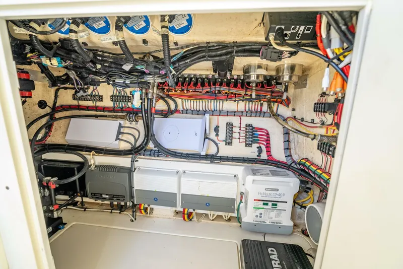 Slide: The Image of SeaVee 370Z 2017 - 5867853