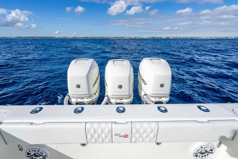 Slide: The Image of SeaVee 370Z 2017 - 5867878