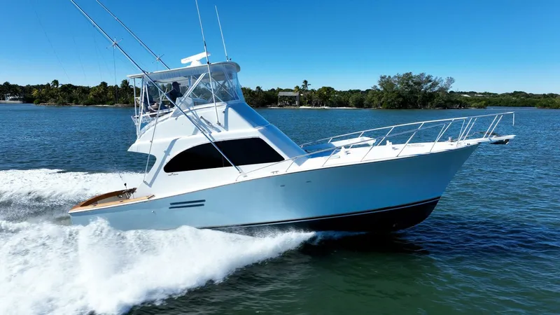 The Image of Post 42 Convertible 2001 - 5869977