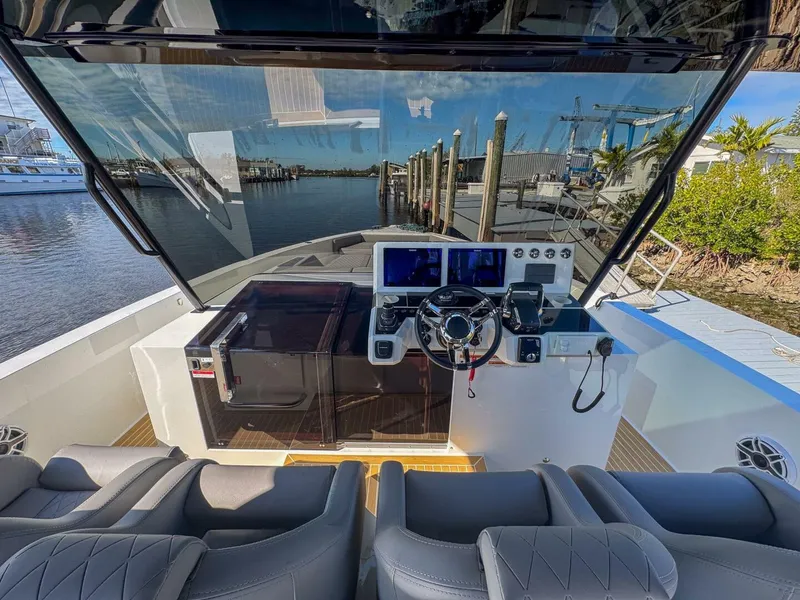 Slide: The Image of De Antonio Yachts D42 2026 - 5868800