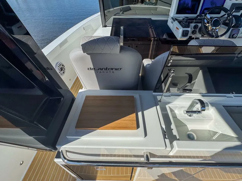 Slide: The Image of De Antonio Yachts D42 2026 - 5868758