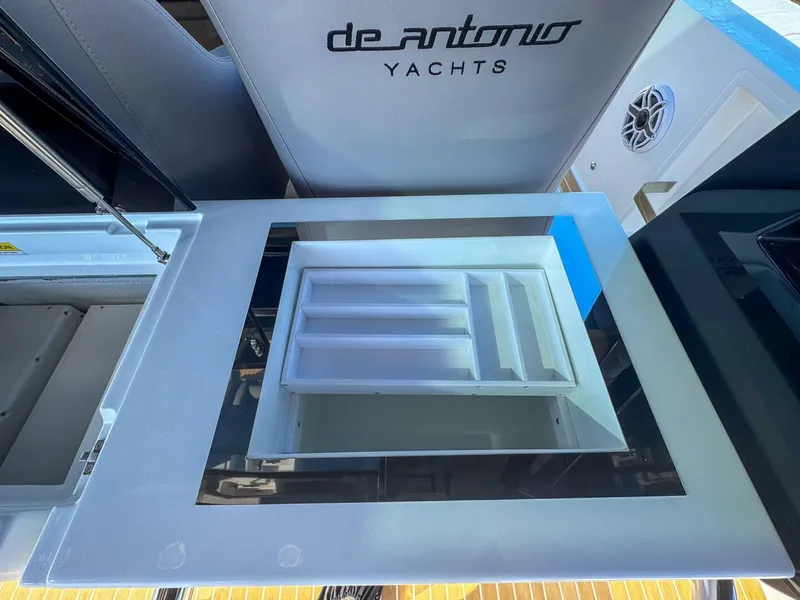 Slide: The Image of De Antonio Yachts D42 2026 - 5868763