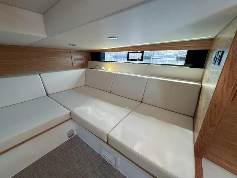 Slide: The Image of De Antonio Yachts D42 2026 - 5868825