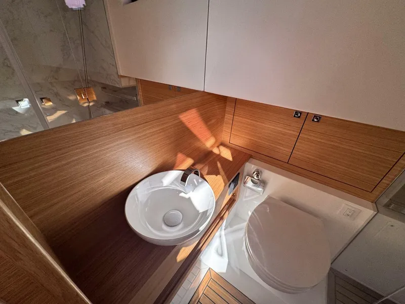 Slide: The Image of De Antonio Yachts D42 2026 - 5868792