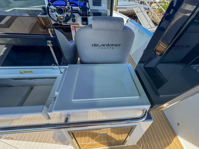 Slide: The Image of De Antonio Yachts D42 2026 - 5868645