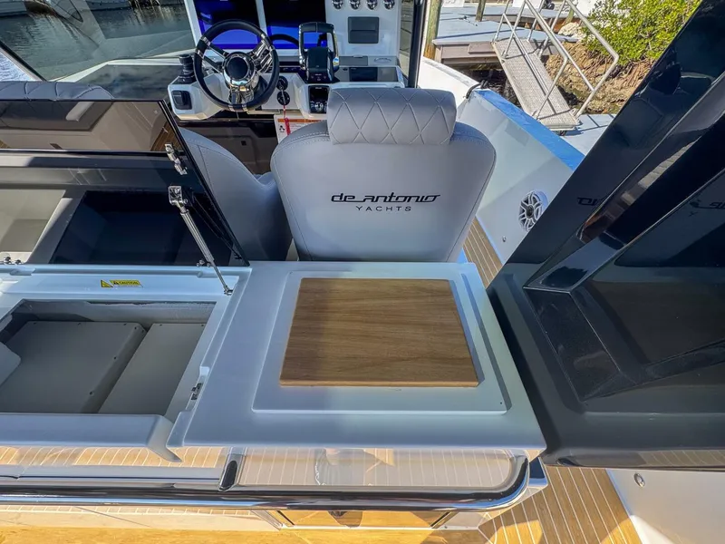 Slide: The Image of De Antonio Yachts D42 2026 - 5868649