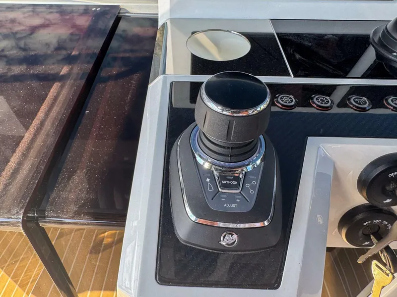 Slide: The Image of De Antonio Yachts D42 2026 - 5868666