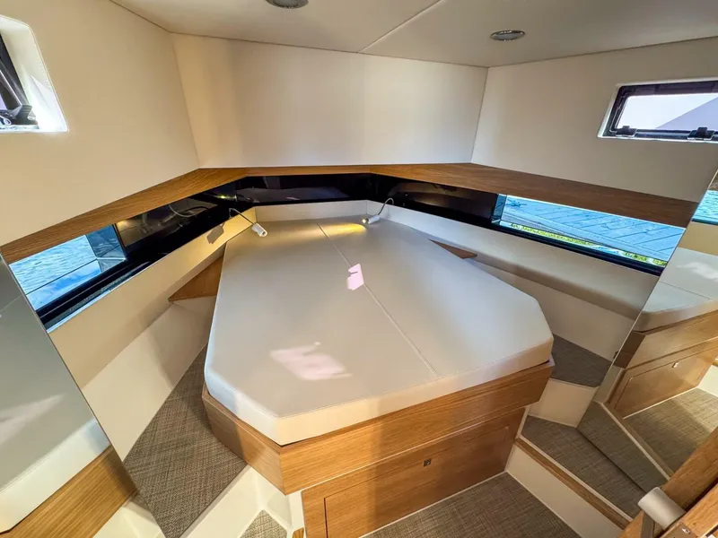 Slide: The Image of De Antonio Yachts D42 2026 - 5868678