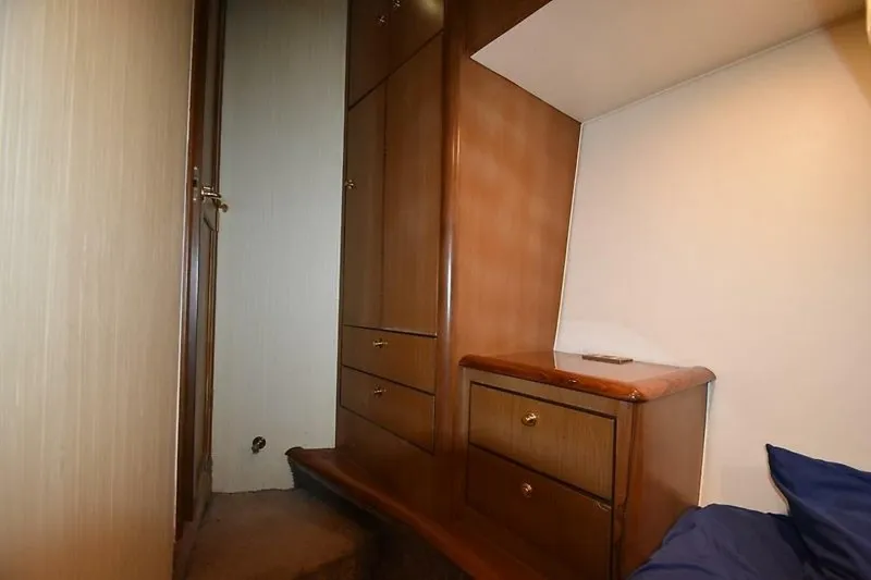 Slide: The Image of 0005503142 - 5869033