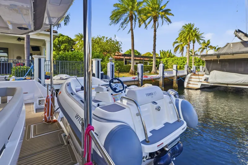 Slide: The Image of Leopard 46 PC 2023 - 5873186