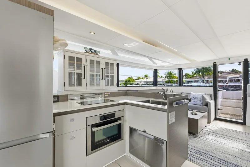 Slide: The Image of Leopard 46 PC 2023 - 5873209