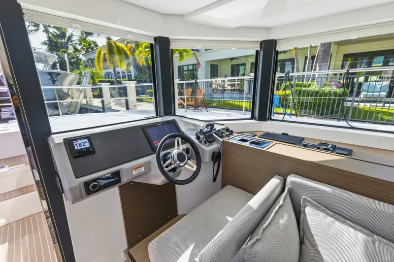 Slide: The Image of Leopard 46 PC 2023 - 5873212