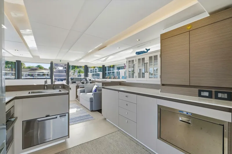 Slide: The Image of Leopard 46 PC 2023 - 5873214