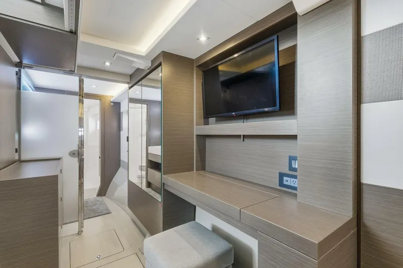 Slide: The Image of Leopard 46 PC 2023 - 5873222