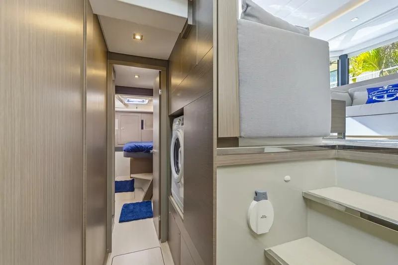 Slide: The Image of Leopard 46 PC 2023 - 5873223