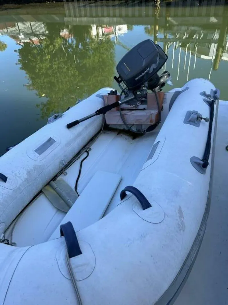 Slide: The Image of Cruisers Yachts 37 2004 - 5869608