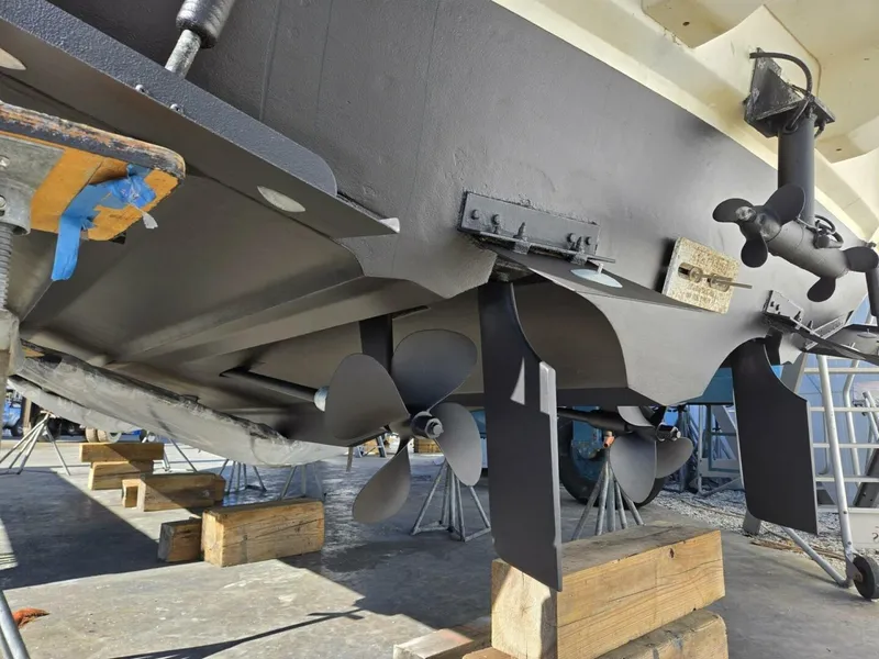 Slide: The Image of Cruisers Yachts 37 2004 - 5900796