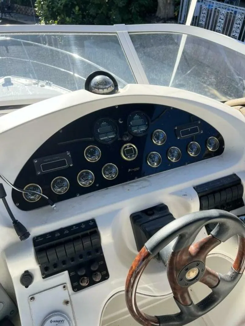 Slide: The Image of Cruisers Yachts 37 2004 - 5869574