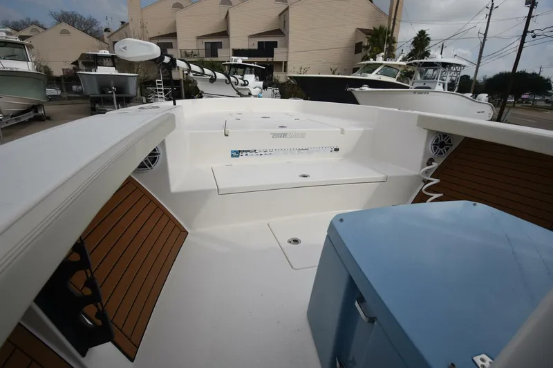 Slide: The Image of 2023 Pathfinder 2700 Open - 5869700