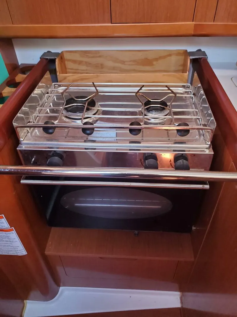 Slide: The Image of Beneteau Oceanis 34 Stove & Oven - 5901670