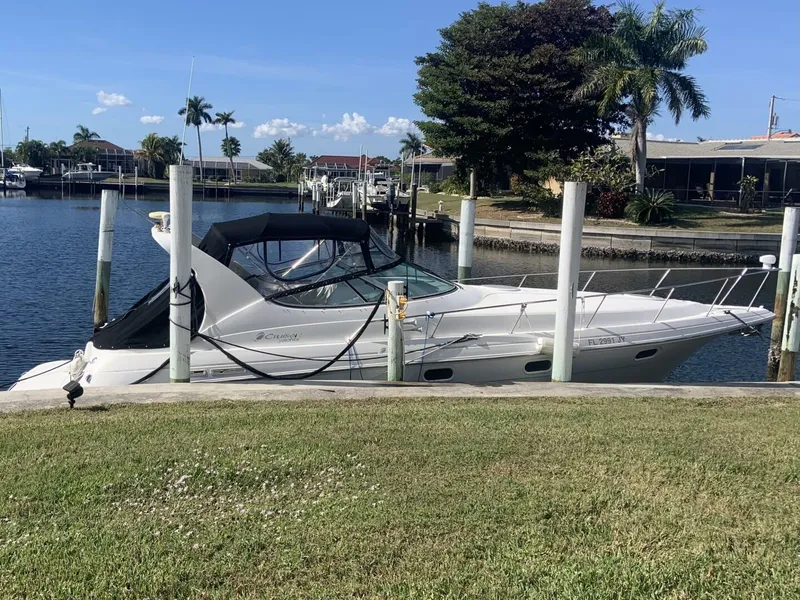 Slide: The Image of Cruisers Yachts 3375 Esprit 1998 - 5870463