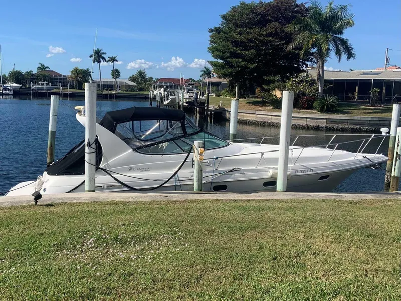 Slide: The Image of Cruisers Yachts 3375 Esprit 1998 - 5870646