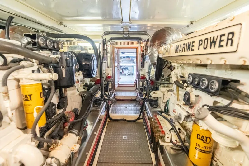 Slide: The Image of Offshore Yachts Pilothouse 2005 - 5929111