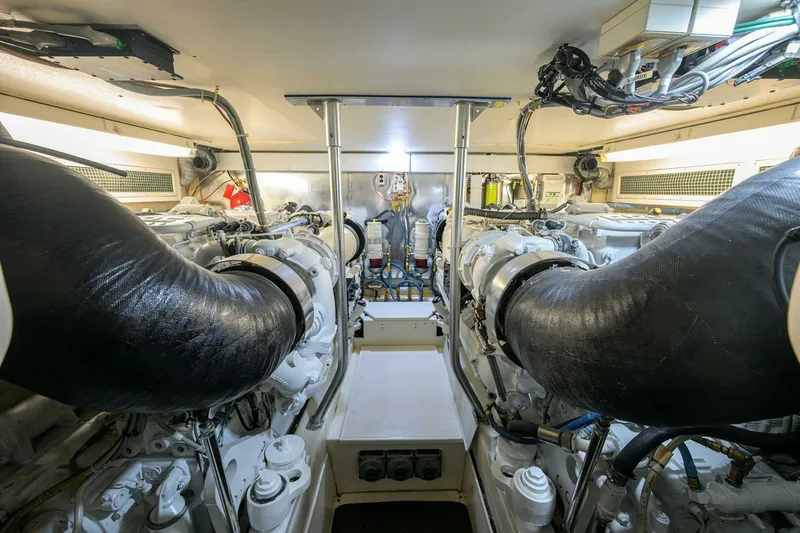 Slide: The Image of Ocean 57 Super Sport 2006 - 7676888