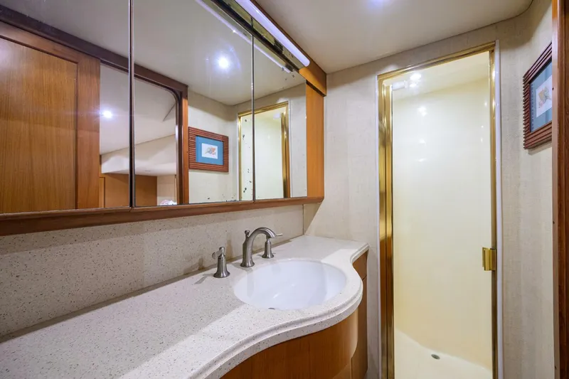 Slide: The Image of Ocean Yachts 57 Super Sport 2006 - 5870750