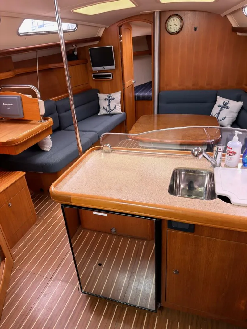 Slide: The Image of Galley Sink & Countertop - 5933764