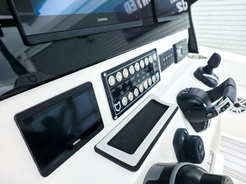 Slide: The Image of Sea Fox 288 Commander 2027 - 7220660