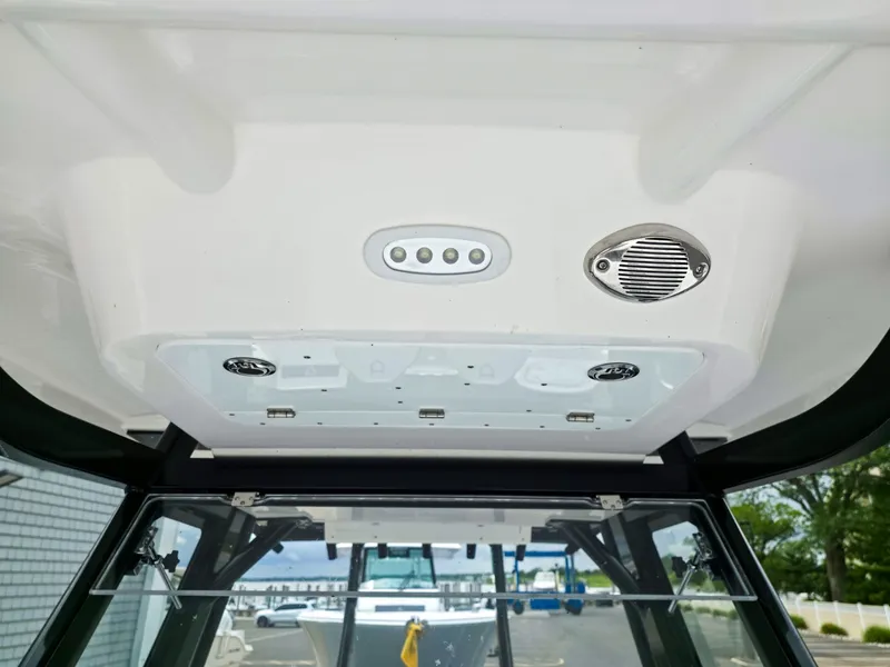 Slide: The Image of Sea Fox 288 Commander 2027 - 7220682