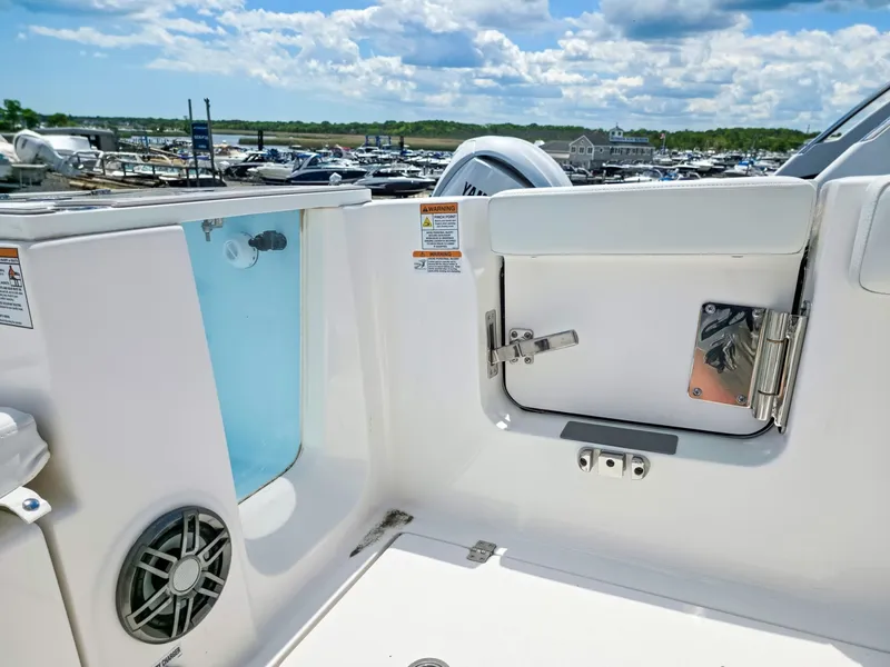 Slide: The Image of Sea Fox 268 Commander 2027 - 6514024