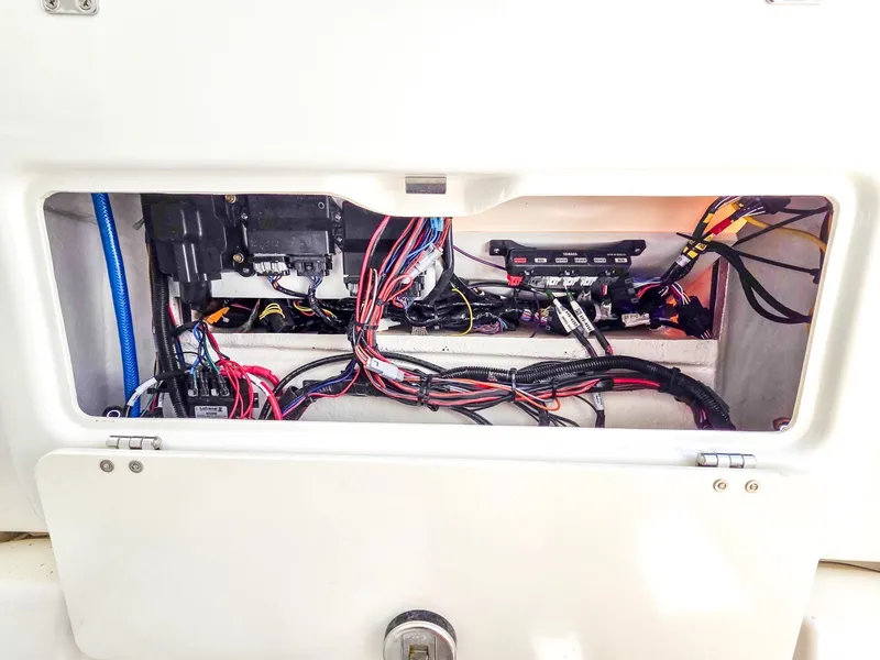 Slide: The Image of Sea Fox 268 Commander 2027 - 6514039