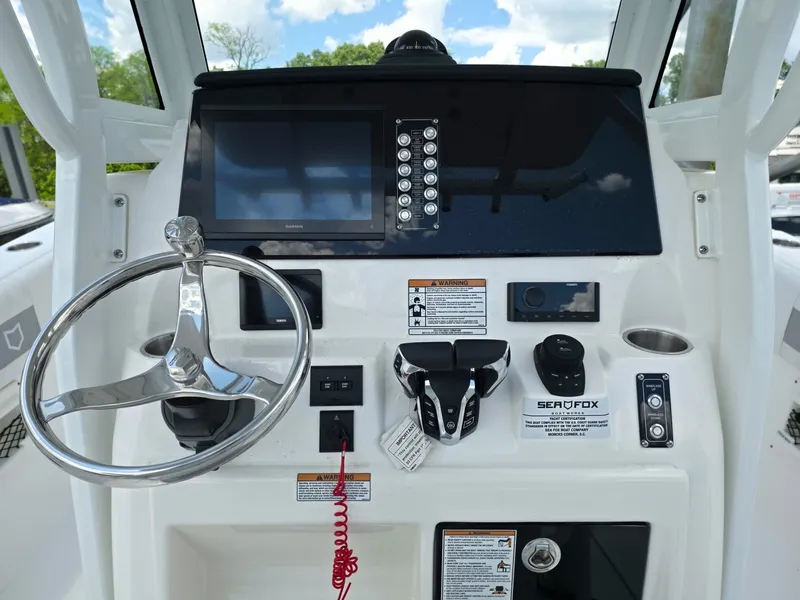 Slide: The Image of Sea Fox 268 Commander 2027 - 6514027