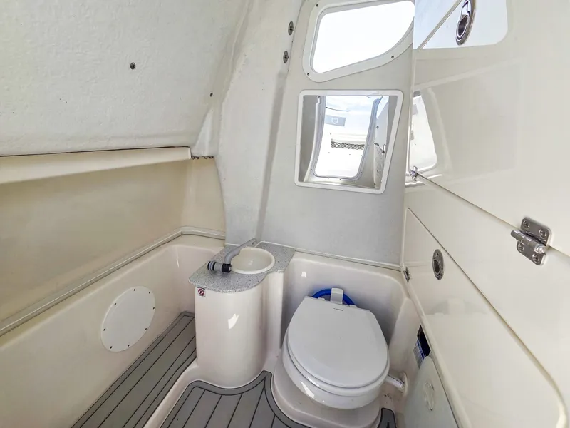 Slide: The Image of Sea Fox 268 Commander 2027 - 6514037