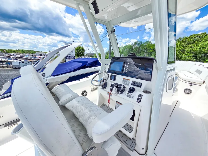 Slide: The Image of Sea Fox 268 Commander 2027 - 6514021
