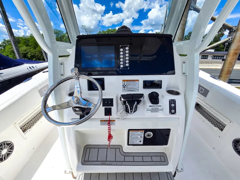 Slide: The Image of Sea Fox 268 Commander 2027 - 6514023