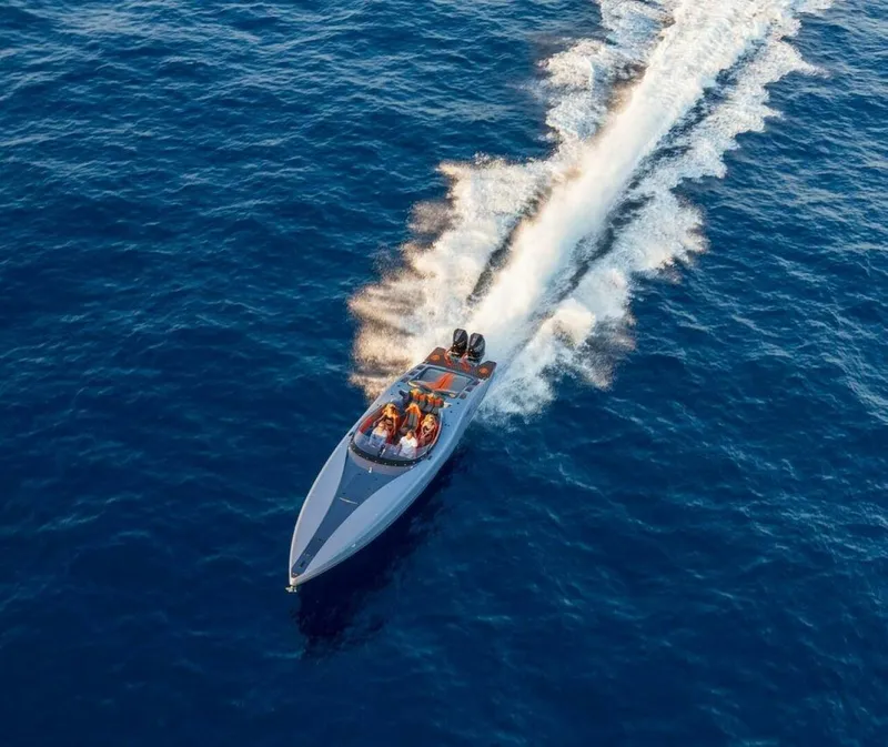 Slide: The Image of Canados 411 Gladiator Carbon Series 2027 - 5871584